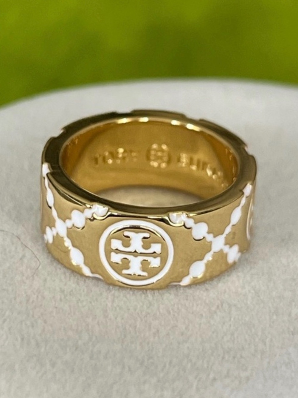 Tory Burch Icon T monogram ring. Gold with White Enamel